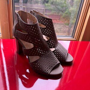 Beige Open-Toe Heeled Sandals | Size 9.5 | Neutral